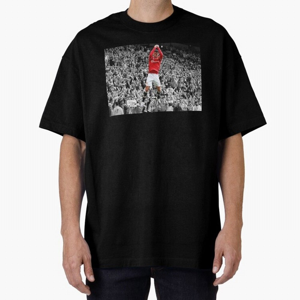 CR7 celebration Oversized T-Shirt Celebrate the Stars of FIFA World Cup 2026 Spirit, Built around Spain and Netherlands, Mbappe, Sports Nostalgia, International Competition, Famous Players and Unforgettable Victories; Great for Supporters Who Love