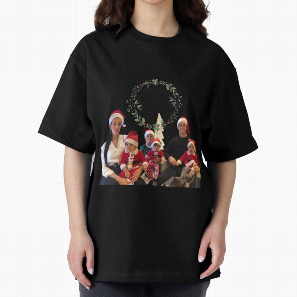 Cristiano ronaldo siuuu familly - siuuu Merry Christmas Oversized T-Shirt Show Your Love for Global Football Passion for FIFA World Cup 2026 USA Canada Mexico, Filled with CR7 and Messi, Germany, Football History, Final Match Energy, Crowd Noise