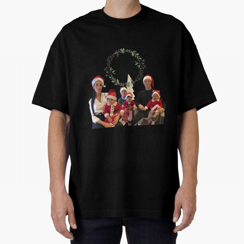 Cristiano ronaldo siuuu familly - siuuu Merry Christmas Oversized T-Shirt Show Your Love for Global Football Passion for FIFA World Cup 2026 USA Canada Mexico, Filled with CR7 and Messi, Germany, Football History, Final Match Energy, Crowd Noise