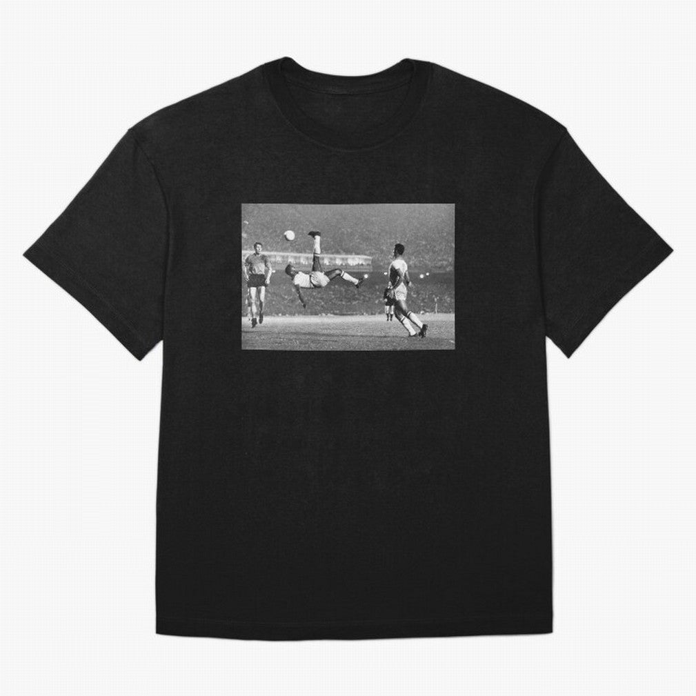 PELE LEGENDARY BICYCLE KICK BLACK AND WHITE5 Oversized T-Shirt Share the Excitement of FIFA World Cup 2026 USA Canada Mexico Spirit, Featuring England, Neymar, Haaland and Cristiano Ronaldo, Soccer Culture, Superstar Moments, National Team Dreams
