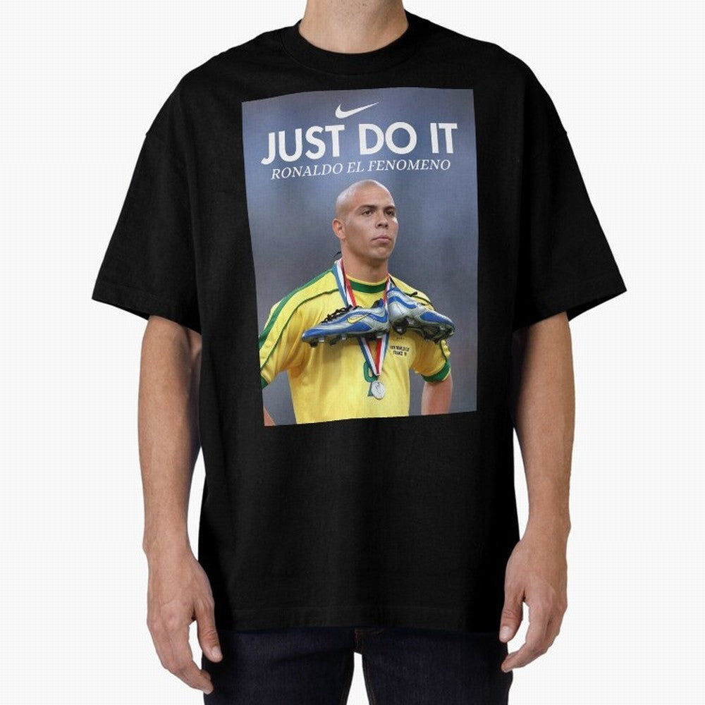 Ronaldo Fenomeno, Ronaldo Nazario Poster, Vintage Sports Decor, Living Room Decor For Walls, Sports Bedroom Decor, Game Room Decor, R9 Oversized T-Shirt Celebrate the Stars of FIFA World Cup 2026 USA Canada Mexico for Fans of Messi and Germany,