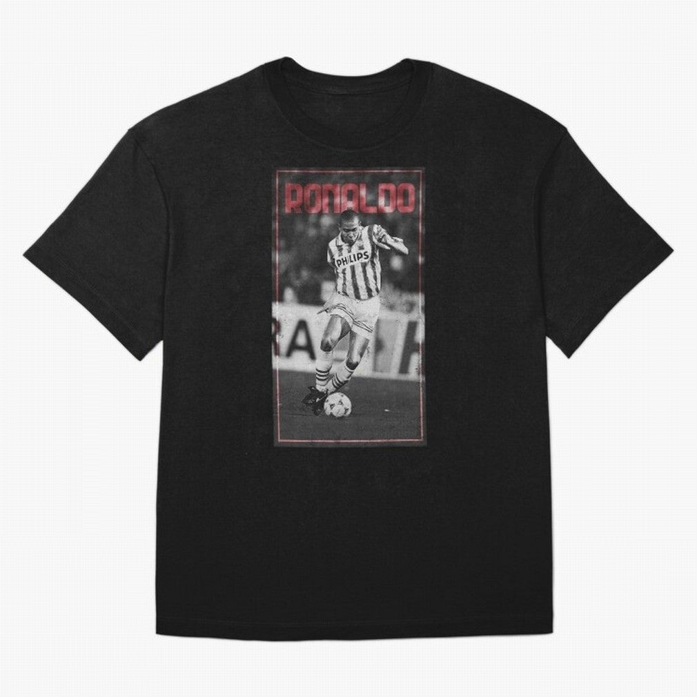 Wallpaper Ronaldo Luis Nazario de Lima Oversized T-Shirt Turn Up for FIFA World Cup 2026 Group Stage Highlighting Messi and Cristiano Ronaldo, Brazil Energy, Sports Nostalgia, International Competition, Famous Players and Unforgettable Victories;