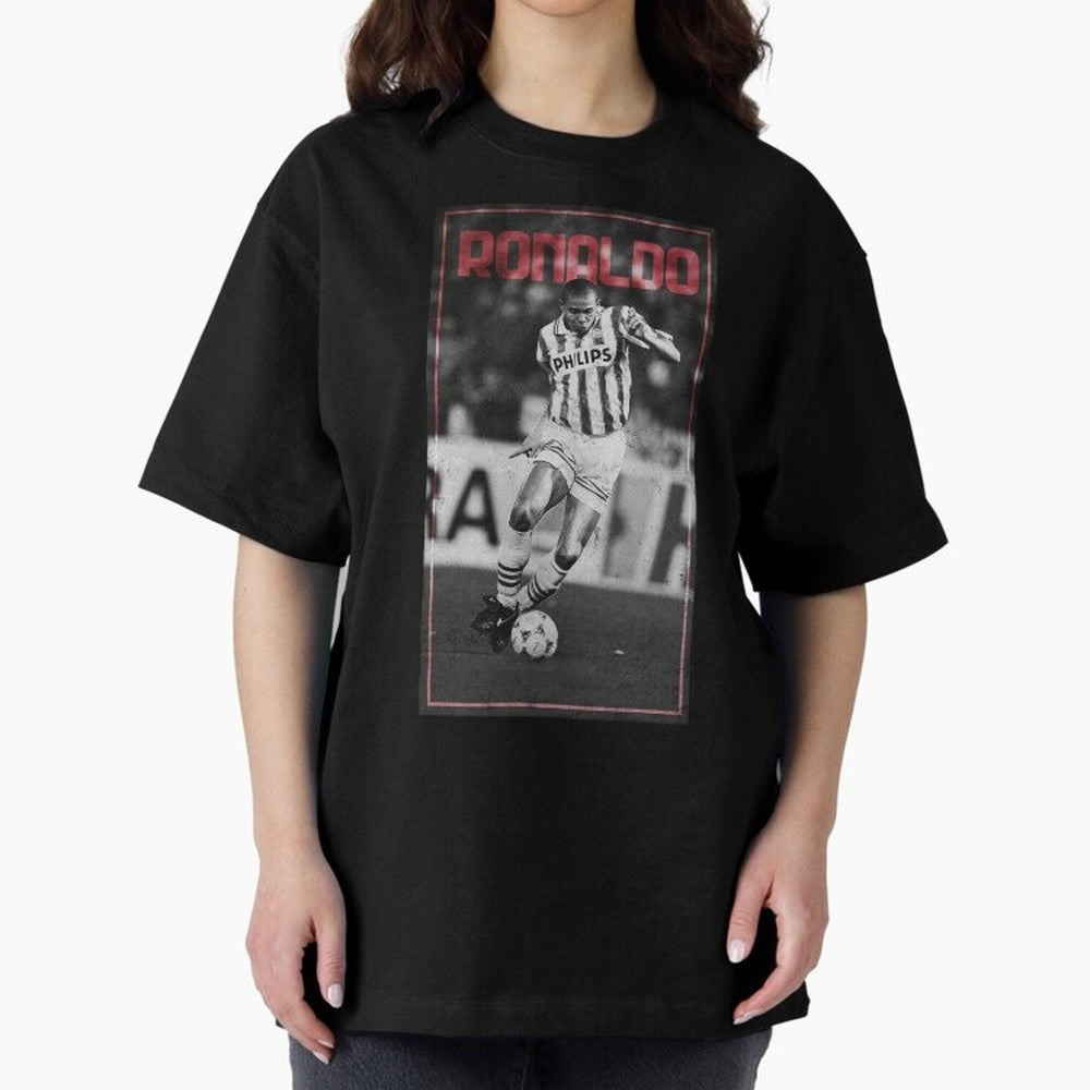 Wallpaper Ronaldo Luis Nazario de Lima Oversized T-Shirt Turn Up for FIFA World Cup 2026 Group Stage Highlighting Messi and Cristiano Ronaldo, Brazil Energy, Sports Nostalgia, International Competition, Famous Players and Unforgettable Victories;