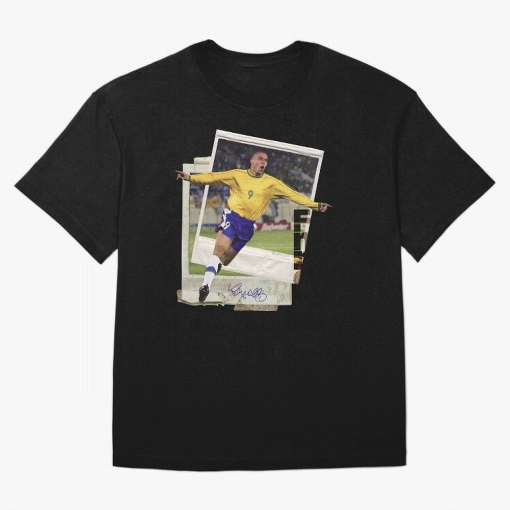 Ronaldo the phenomenon Oversized T-Shirt Share the Excitement of Match Day Hype around FIFA World Cup 2026 USA Canada Mexico, Mbappe, England, Retro Football Energy, Iconic Rivalries, Trophy Chase Drama and Stadium Atmosphere; Ideal for Fans Who