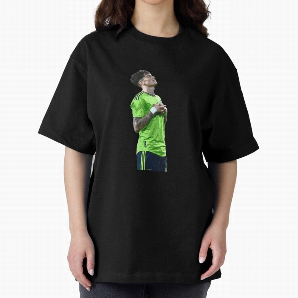 Alejandro Garnacho Oversized T-Shirt Feel FIFA World Cup 2026 Spirit, Featuring England and Germany, Haaland, Championship Spirit, Famous Goals, Roaring Crowds and International Football Unity; Great for Supporters Who Love Legendary Players,