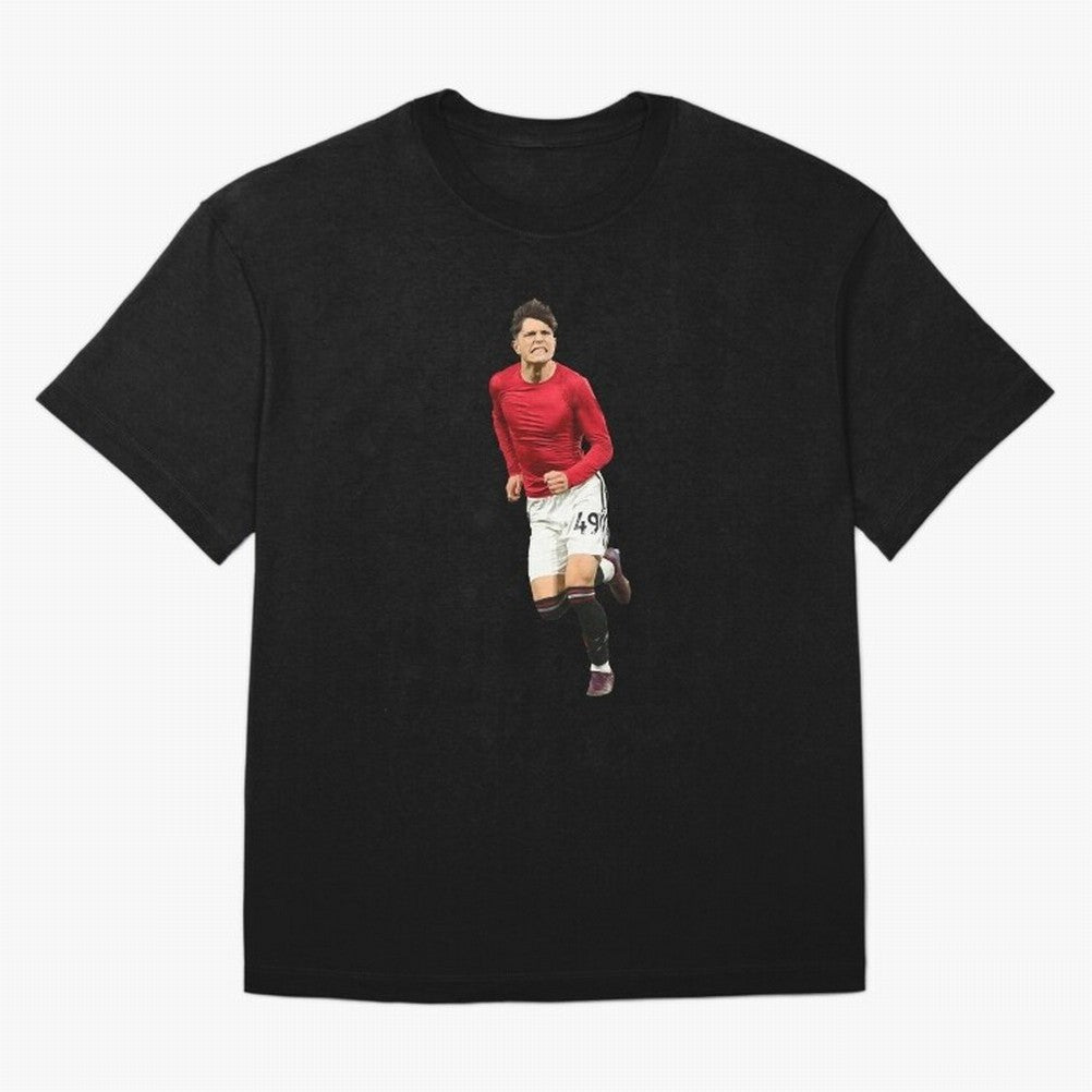 Alejandro Garnacho celebration Oversized T-Shirt Feel International Energy from FIFA World Cup 2026 Centered on CR7, Argentina Energy, Stadium Memories, Football Loyalty, International Chants and Championship Tradition; Great for Watch Parties,