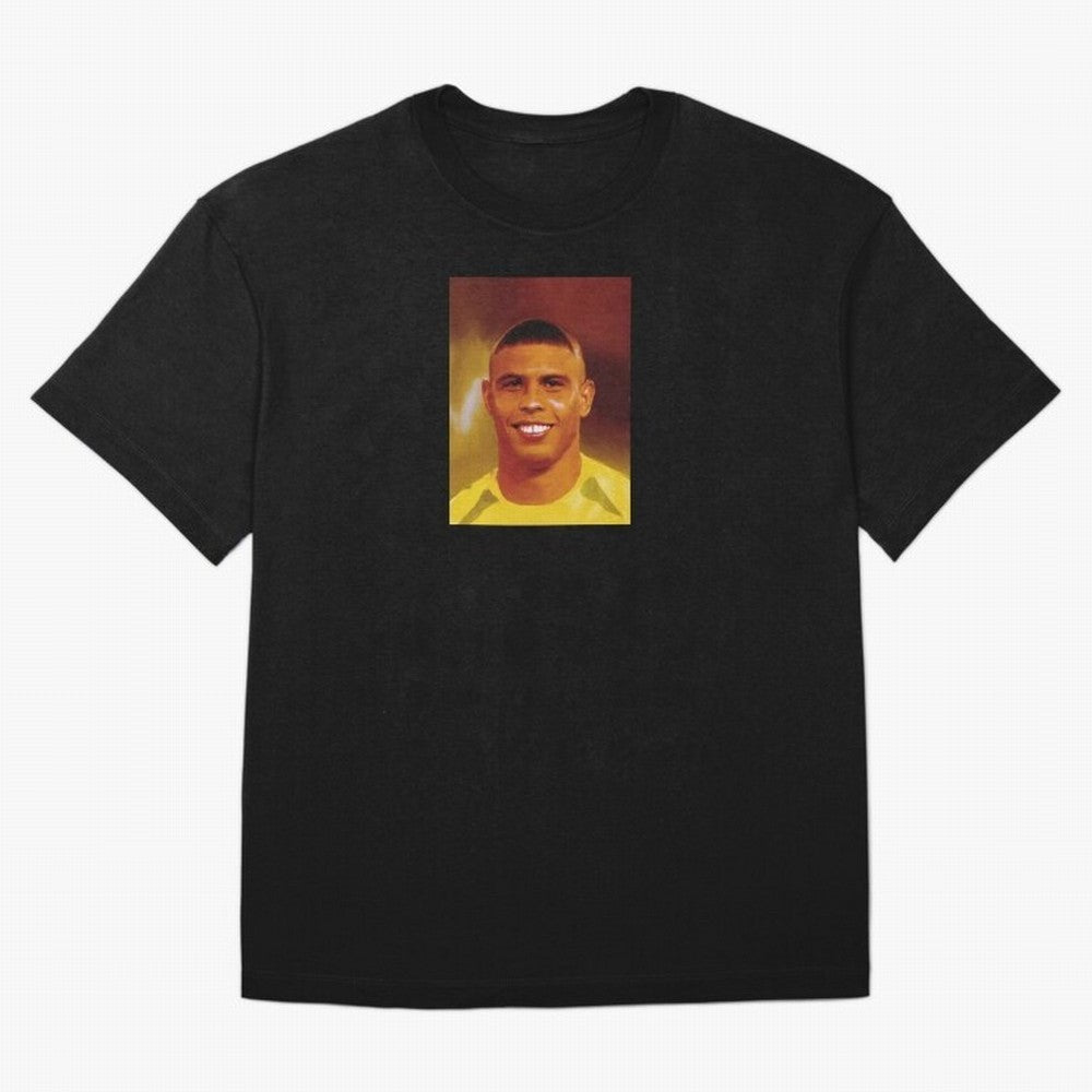 Ronaldo Nazario Digital Painting Oversized T-Shirt Feel the Heartbeat of Match Day Hype around FIFA World Cup 2026, Haaland, Netherlands, Football History, Final Match Energy, Crowd Noise and Once in a Lifetime Moments; Created for Match Day